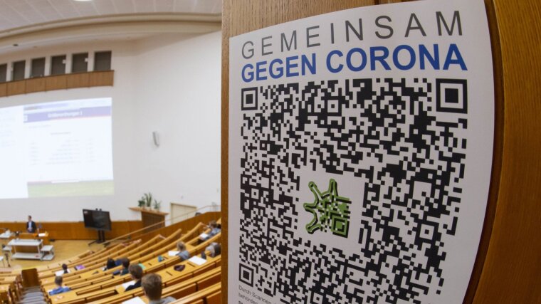 Die Corona-Pandemie beeinflusst Lehre und Forschung an der Uni Jena.