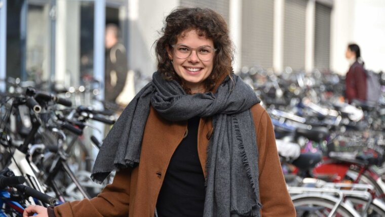 Sociology student Julia Kaiser from Jena is engaged at "Students for Future".