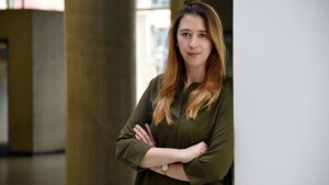 Wissenschaftlerin, Richterin und gefragte Expertin – die Juristin und Juniorprofessorin Anika Klafki.